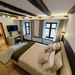 La Garcon Apartment *